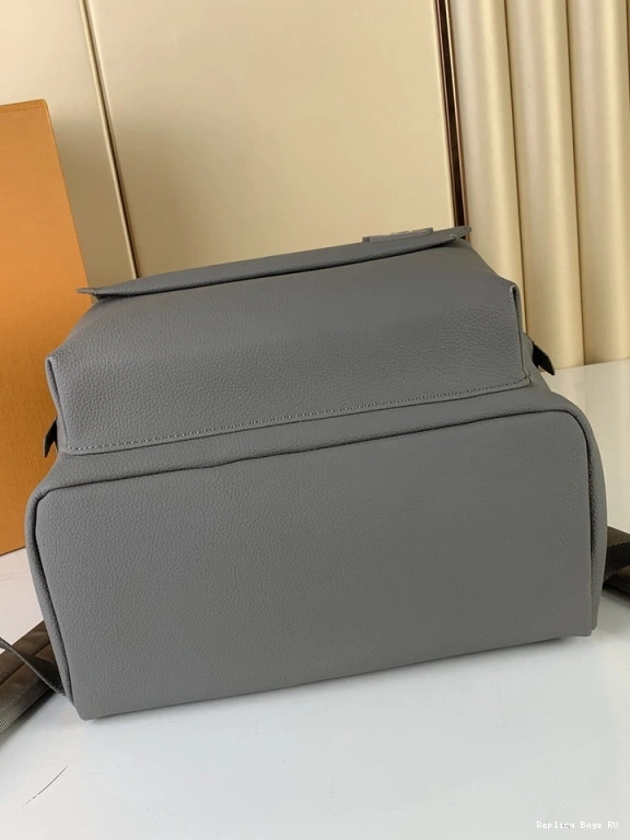 Cheap VUITTON TAKEOFF LOUIS BACKPACK 0708